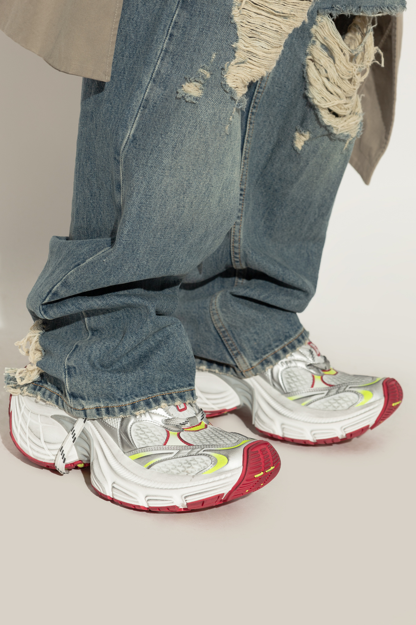 Biały Buty sportowe `Cargo` Balenciaga - Vitkac Polska